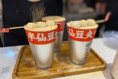 過氣的餐飲小吃品牌，通過設(shè)計策劃一年連開3000家，半仙豆夫如何做到的？